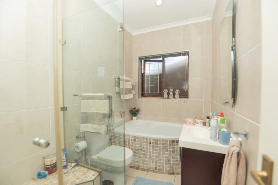 3 Bedroom Property for Sale in Summerstrand Eastern Cape